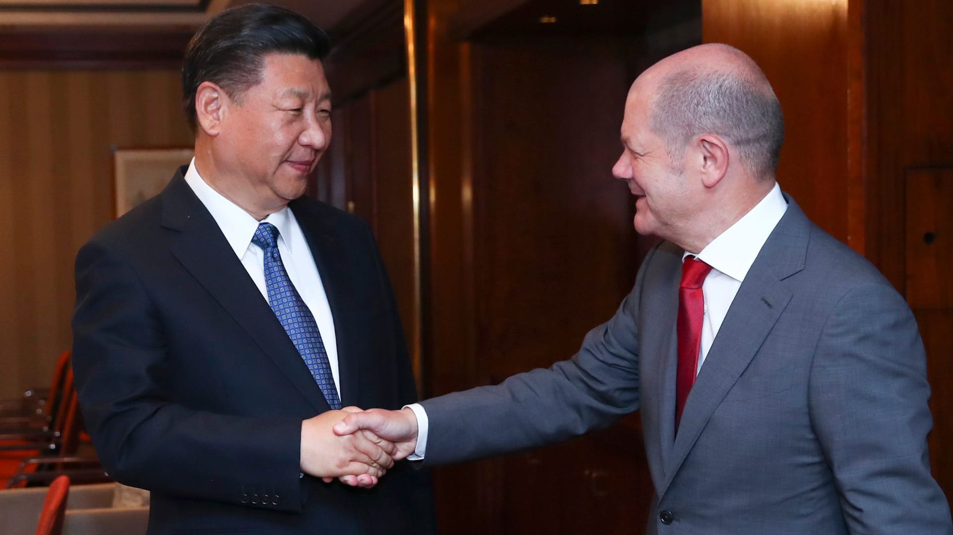 Xi Jinping und Olaf Scholz (2017 in Hamburg): Wie halten wir es mit China?