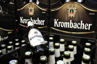 Bier von Krombacher (Symbolbild): Ein Gewinnspiel verspricht einen ganzen Kühlschrank voll.