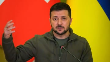 Wolodymyr Selenskyj: Russland wolle eine Massenauswanderung auslösen, sagte er beim EU-Gipfel.
