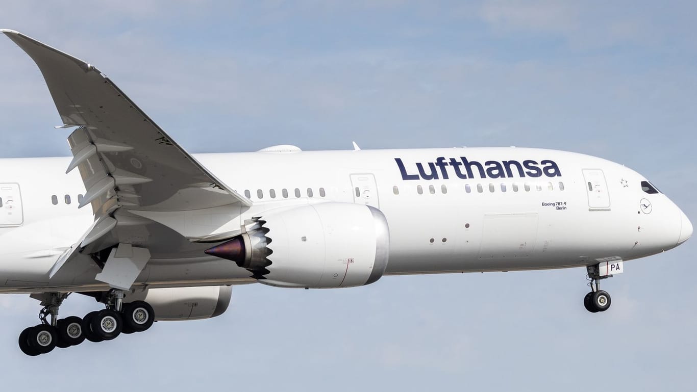Lufthansa-Maschine des Typs Boeing 787-9 (Archivbild): Am Montag taufte Franziska Giffey das Modell auf den Namen "Berlin".