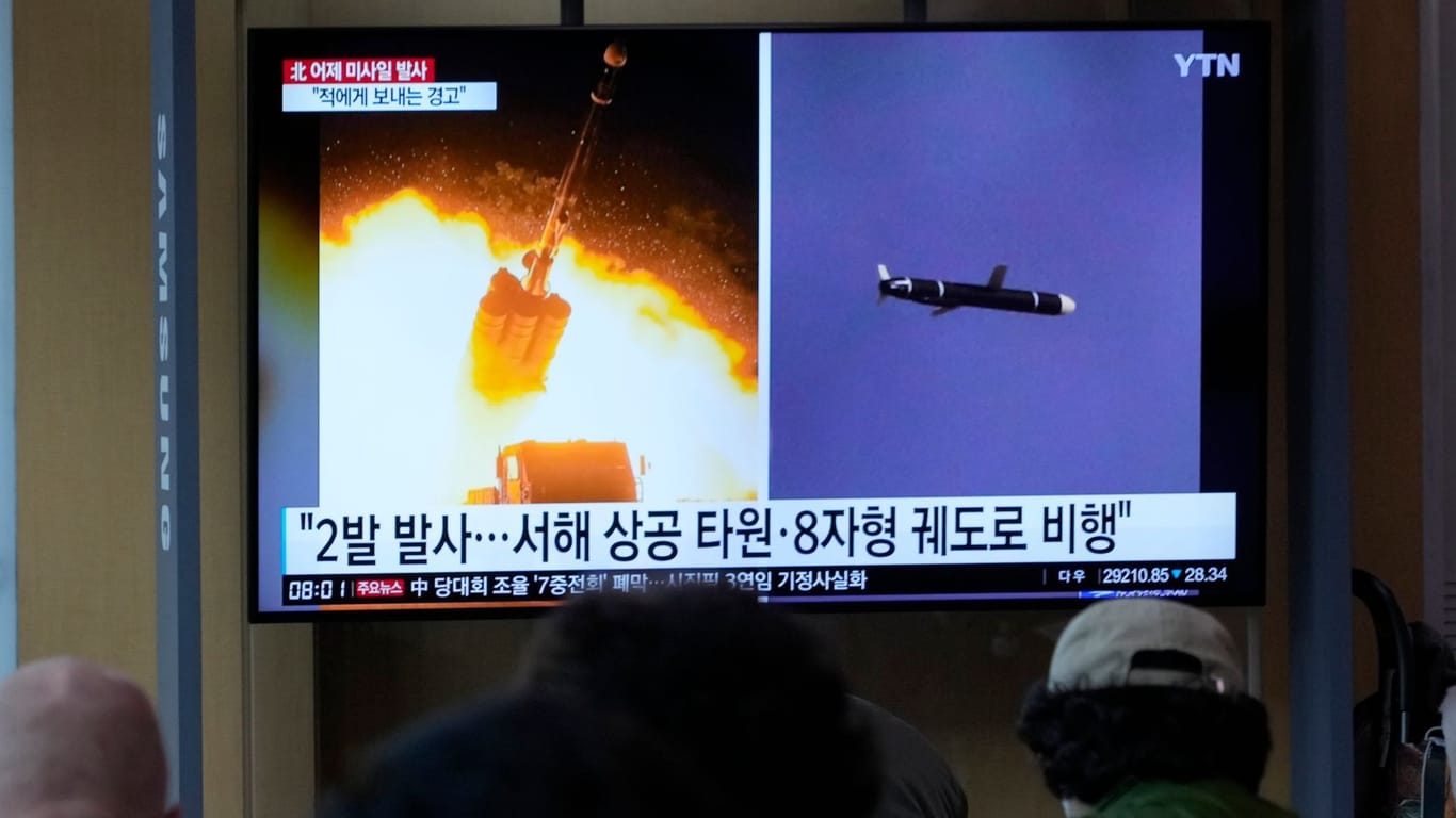 Fernsehbildschirm in Südkorea: Während einer Nachrichtensendung wurden Archivbilder eines nordkoreanischen Raketenstarts gezeigt.