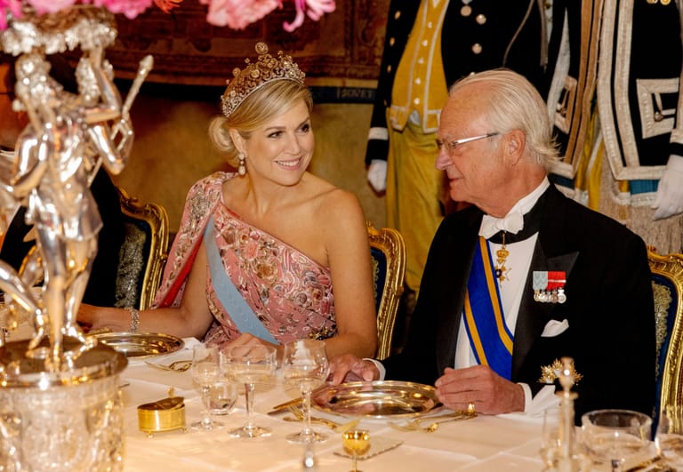 Königin Máxima saß beim Staatsbankett neben König Carl XVI. Gustaf.