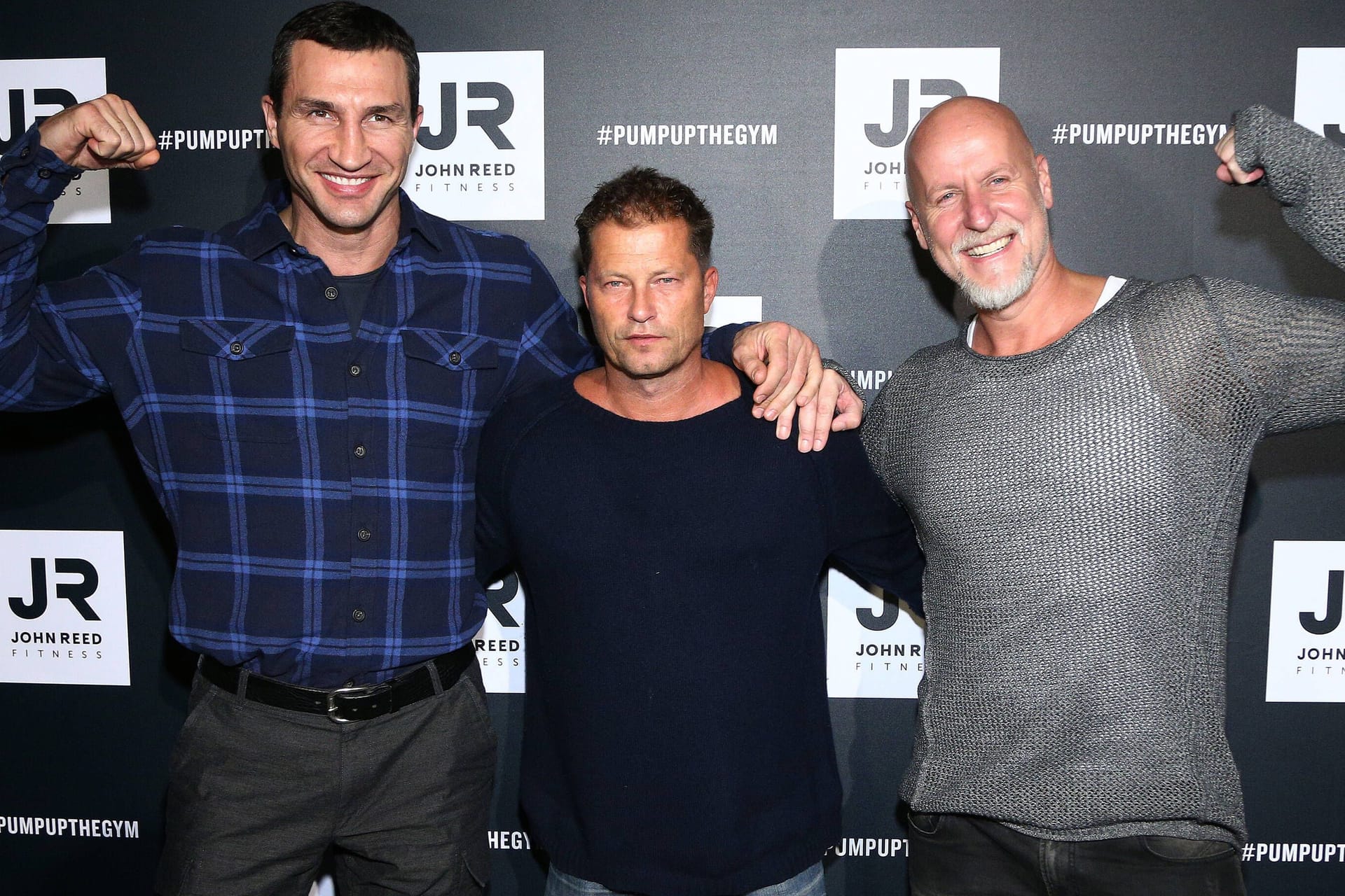 November 2016: Wladimir Klitschko, Til Schweiger und Rainer Schaller posieren gemeinsam bei einer Fitnessstudioeröffnung in Berlin.