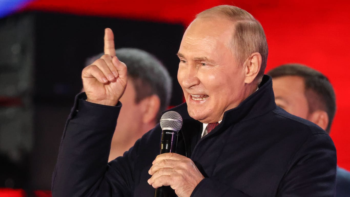 Wladimir Putin: Angesichts der aktuellen Rückschläge seiner Armee steht auch der russische Präsident immer mehr unter Druck.