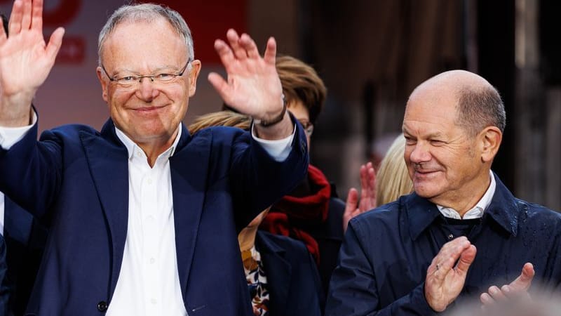 Stephan Weil (l.), SPD-Spitzenkandidat und Bundeskanzler Olaf Scholz (SPD).