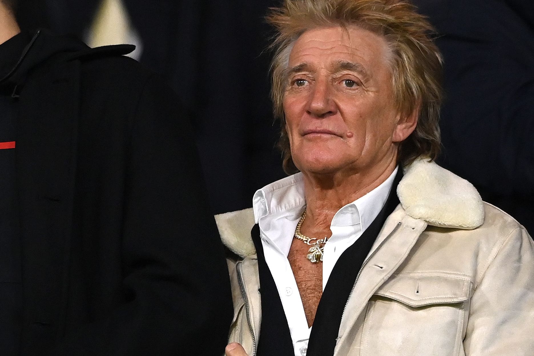 Rod Stewart: Der Musiker unterstützt eine ukrainische Flüchtlingsfamilie.