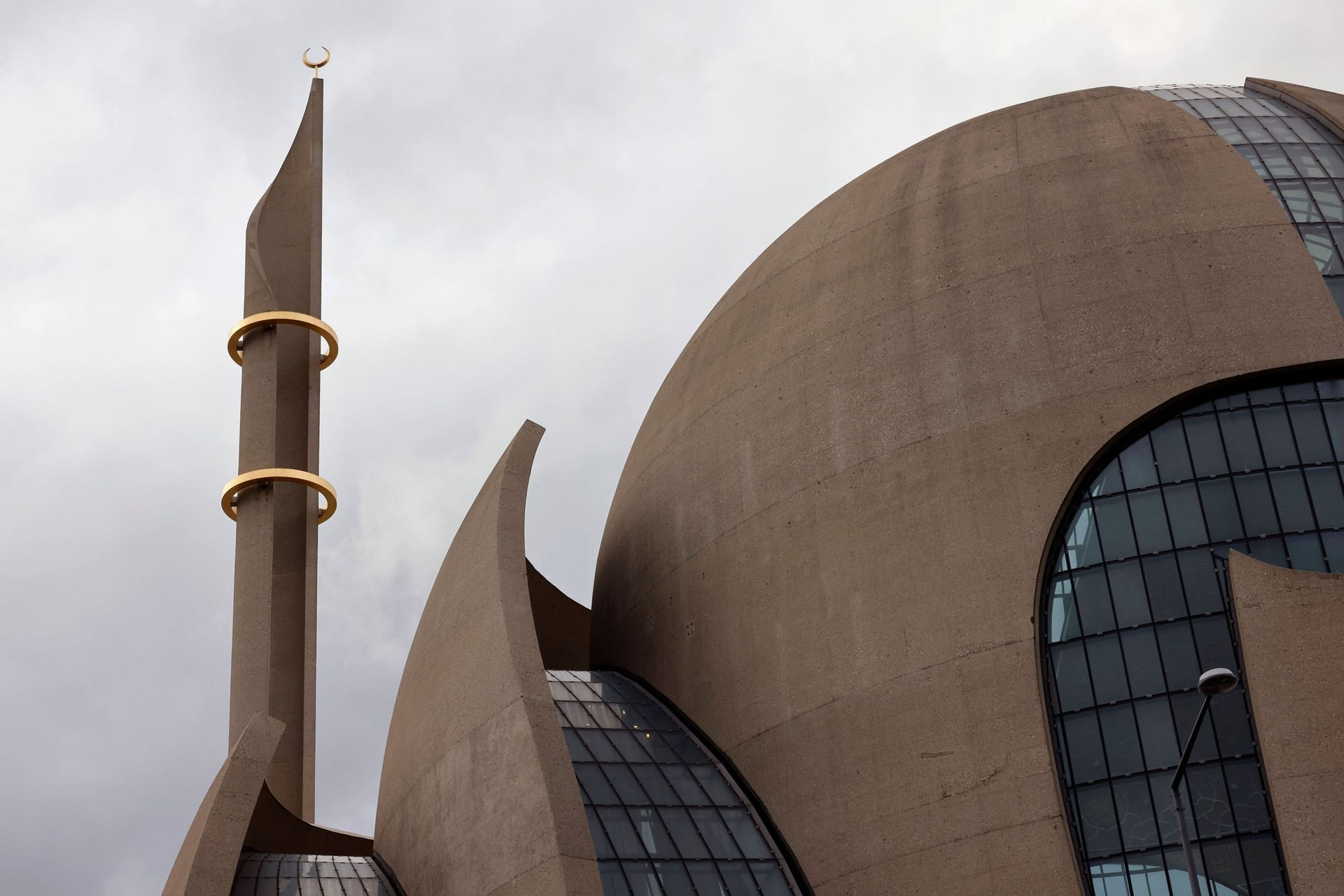 Die Ditib-Zentralmoschee in Ehrenfeld (Symbolbild): Im Norden unterstehen 36 Gemeinschaften der Union.