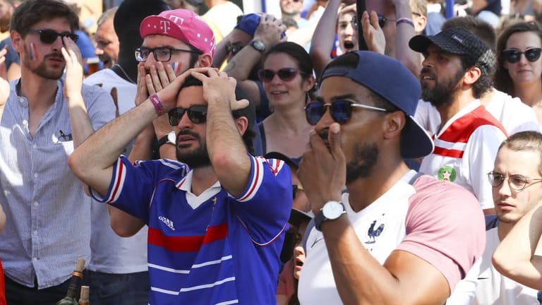 Französische Fans bei der WM 2018: Für die WM in Katar wird es kein Public Viewing geben.
