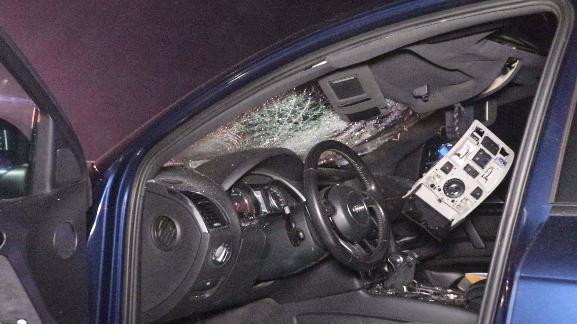 Trotz des massiven Aufpralls blieb der Fahrer unverletzt.