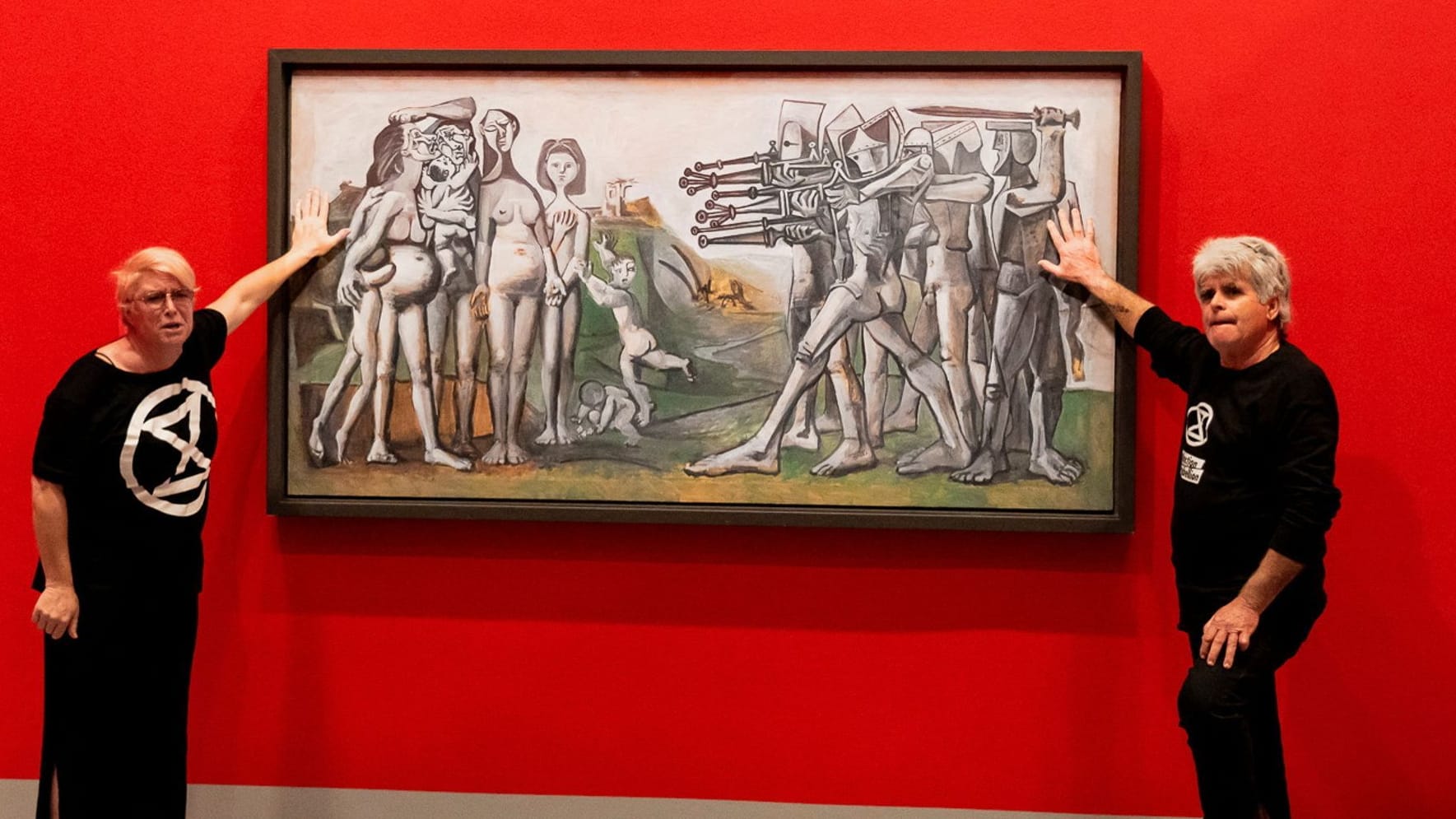 Aktivisten klebten sich an Picasso-Bild: Es ist nicht die erste solche Aktion. Aktivisten klebten sich an Picasso-Bild: Es ist nicht die erste solche Aktion.
