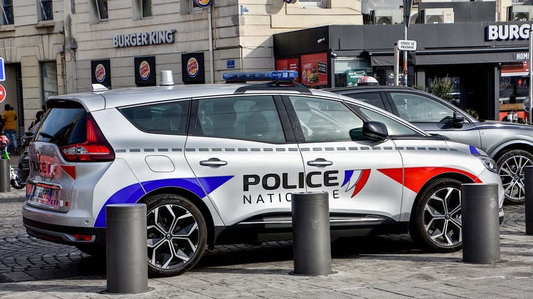 Polizei in Marseille (Archivbild): Eine Frau tötete in der französischen Stadt ihren Sohn.
