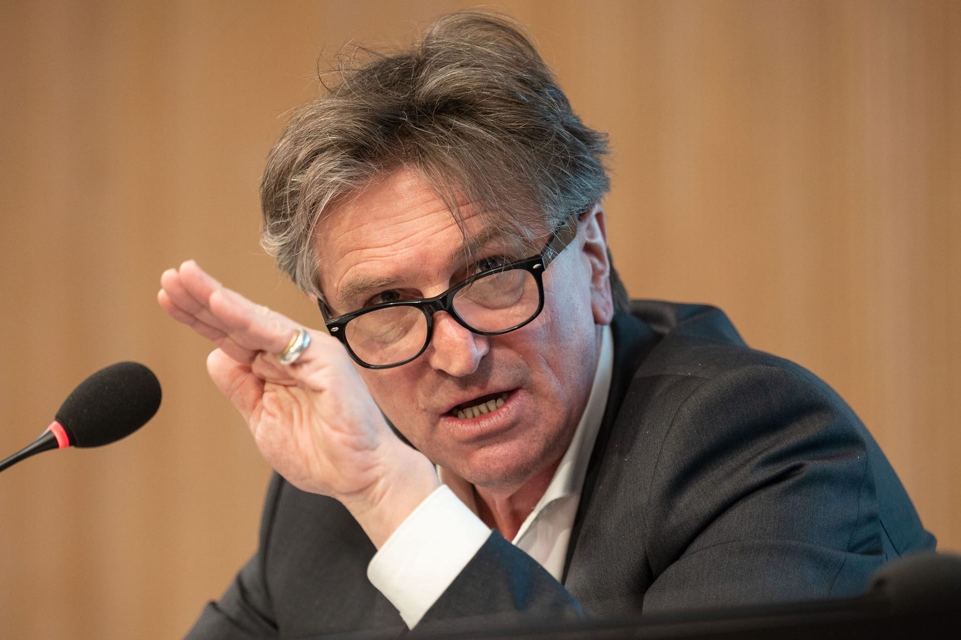 Gesundheitsminister Manne Lucha