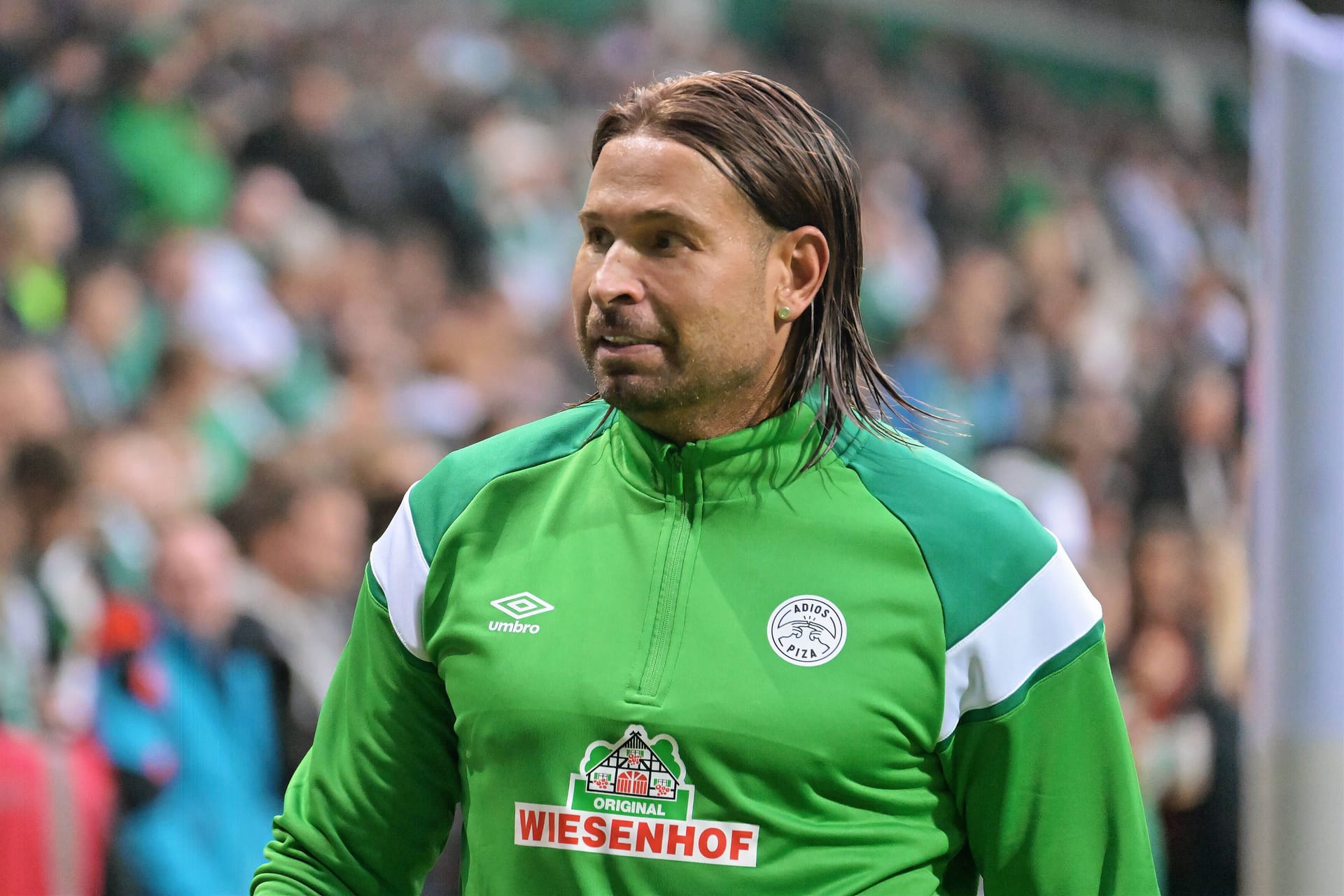 Tim Wiese bei einem Abschiedsspiel von Claudio Pizarro (Archivfoto): Der Ex-Werder-Keeper ist mit einem Besuch auf dem Freimarkt negativ aufgefallen.