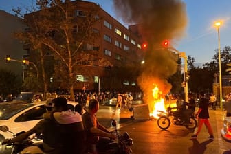 Ausschreitungen im Iran: Auch am Samstag werden wieder Demonstranten auf den Straßen erwartet.