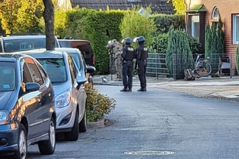 Polizisten in Nordhorn: Für den Einsatz mussten Spezialkräfte ausrücken.