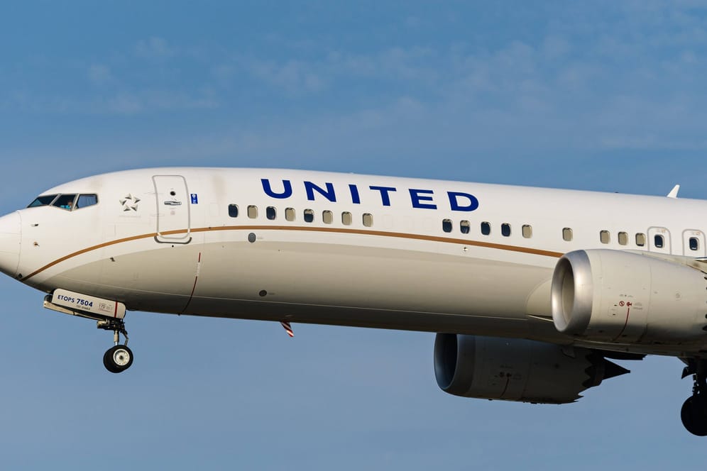 An Bord einer Boeing 737 der United Airlines wurde am Montag ein Schlange entdeckt.