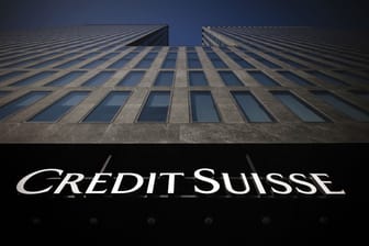 Gebäude der Credit Suisse in Zürich (Archiv): Seit Anfang 2018 ist der Aktienwert der Bank um 80 Prozent eingebrochen.