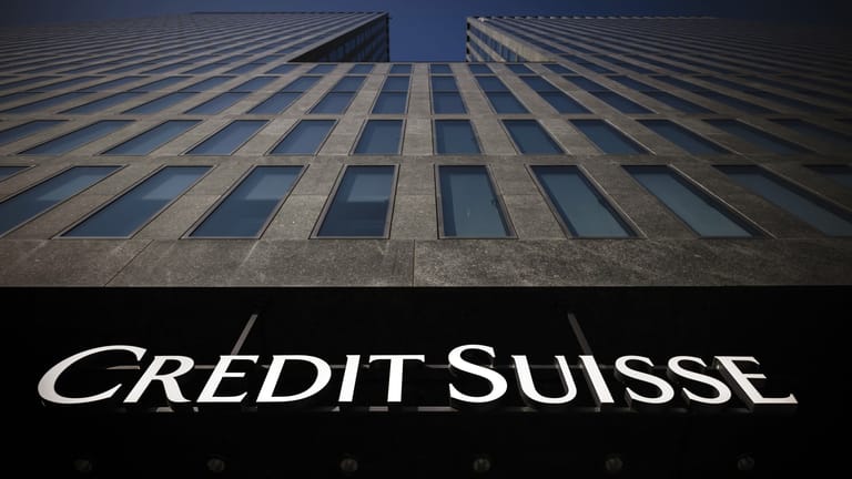 Gebäude der Credit Suisse in Zürich (Archiv): Seit Anfang 2018 ist der Aktienwert der Bank um 80 Prozent eingebrochen.