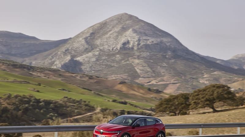 Nach Bedarf: Je nach geordertem Akku kommt der Renault Mégane E-Tech zwischen maximal 300 und 470 Kilometer weit.