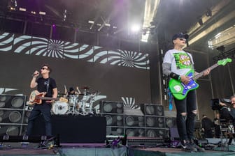 Die Band Blink 182 (Archivbild): Auf ihrer Tour treten sie auch an drei Orten in Deutschland auf.