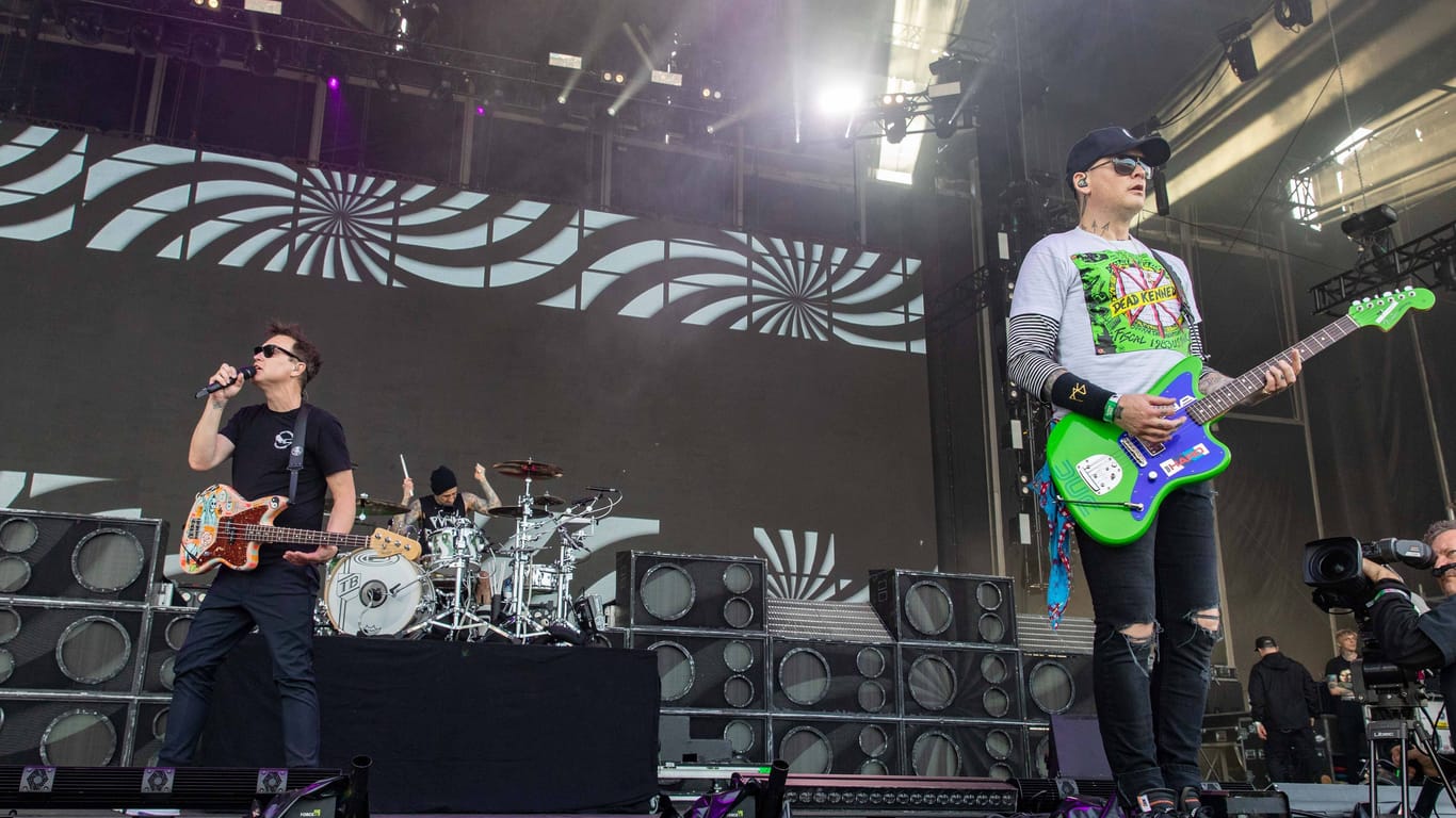 Die Band Blink 182 (Archivbild): Auf ihrer Tour treten sie auch an drei Orten in Deutschland auf.