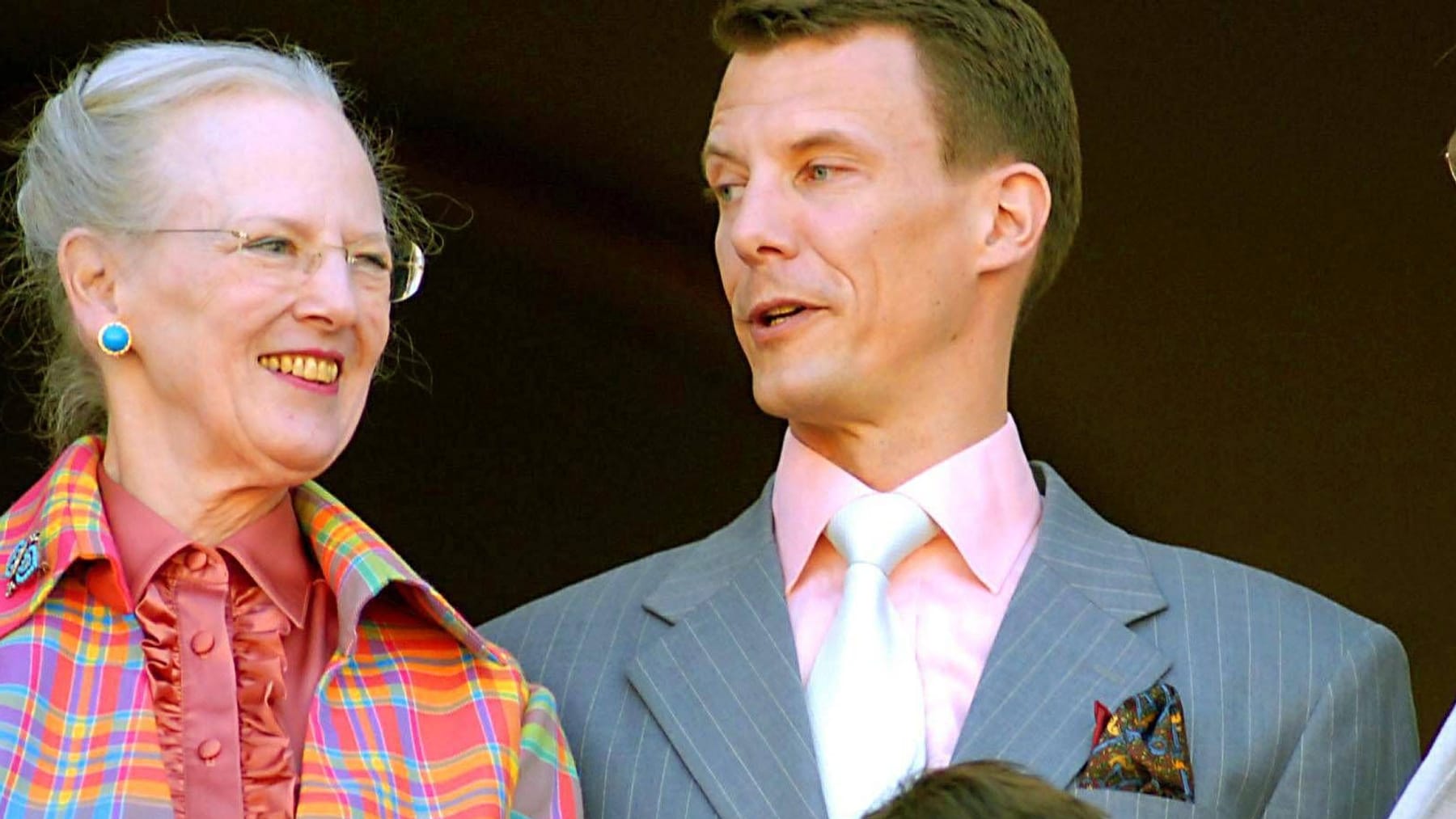 Koningin Margaret II en prins Joachim voeren crisisgesprekken