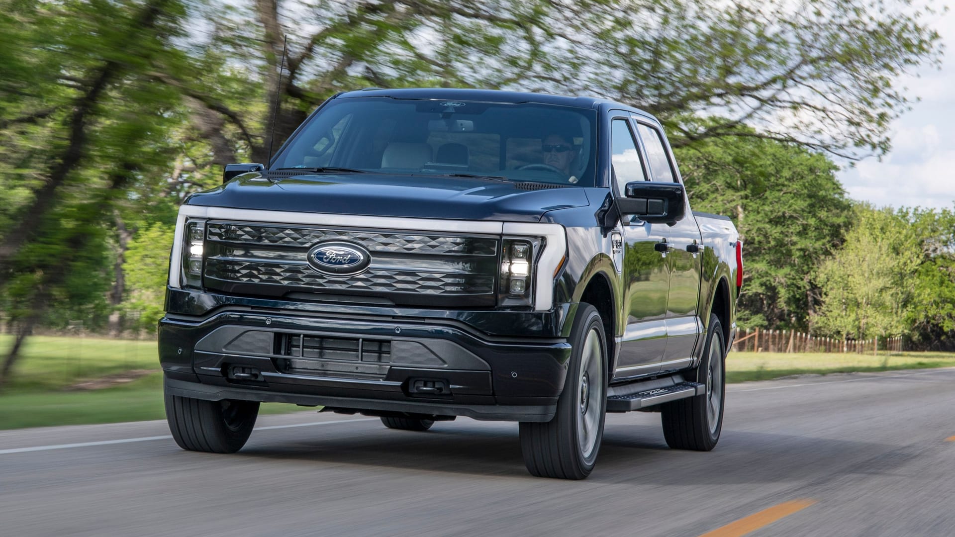 Flotter Brummer: Der Ford F-150 Lightning kann bis zu 170 km/h schnell fahren.