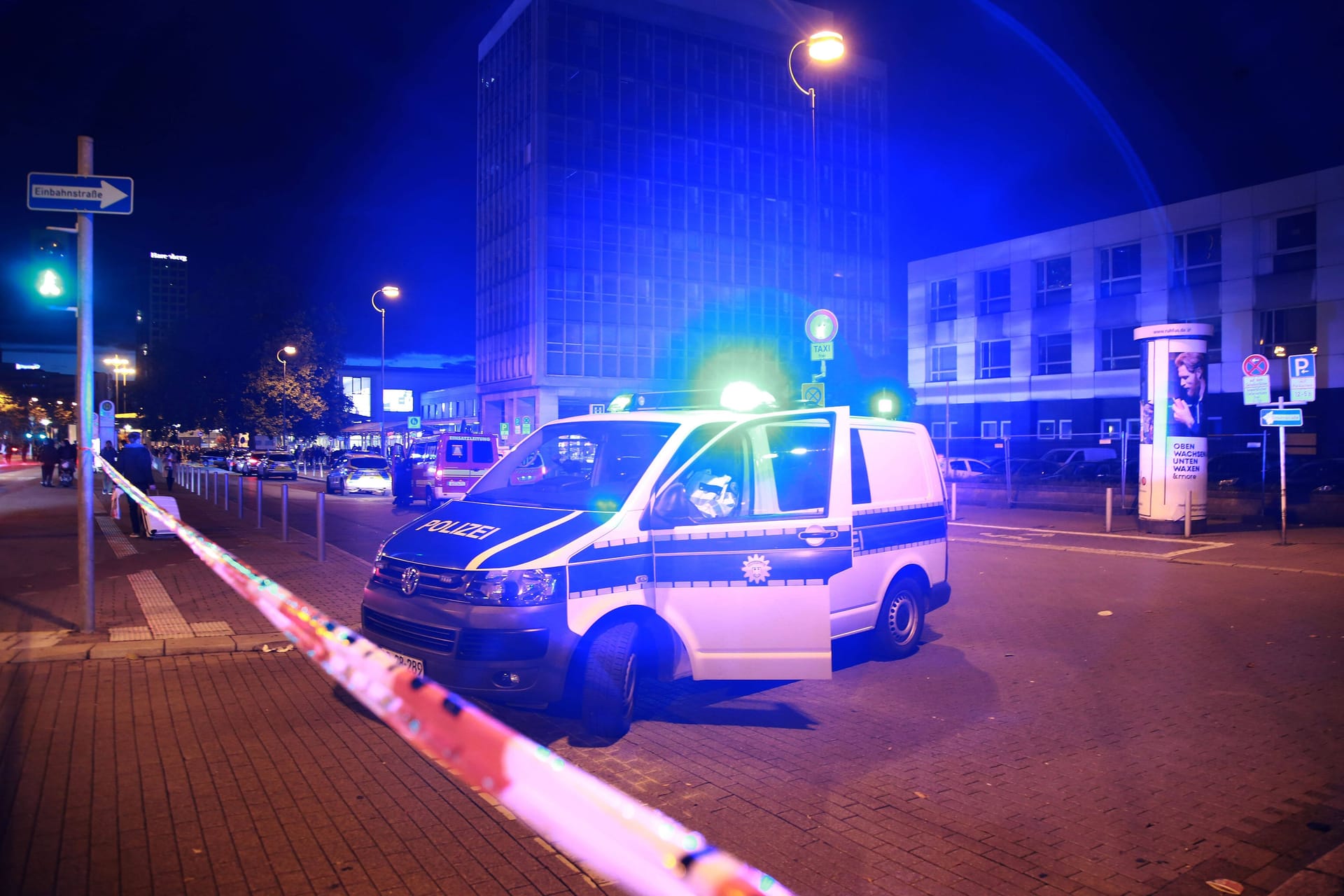 Polizei in Dortmund (Symbolbild): Die Schüsse fielen aus einem Auto heraus.