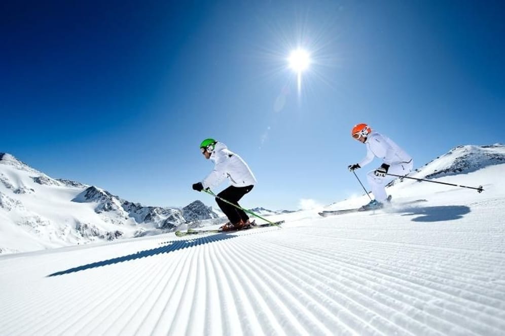 Teures Vergnügen: Wer in diesem Winter in Skiurlaub fahren möchte, muss sich nicht nur warm einpacken, sondern auch die Reisekasse etwas großzügiger bestücken.