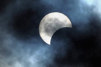 Naturspektakel: Dass der Mond sich vor die Sonne schiebt, ist ein sehr seltenes Phänomen.