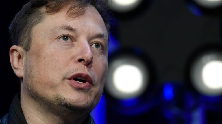 Elon Musk: Laut Twitter ermitteln die US-Bundesbehörden gegen ihn.