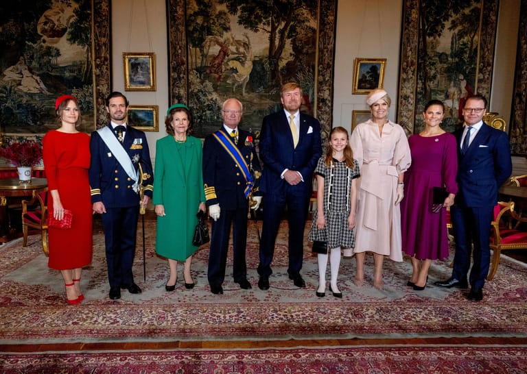 Die schwedischen Royals begrüßten das niederländische Königspaar im Palast in Stockholm.
