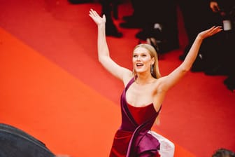 Toni Garrn: Das Model zeigte beim Cannes Festival 2019 mehr, als es wollte.
