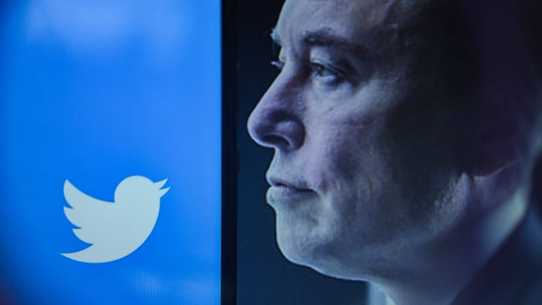 Tesla-Gründer Elon Musk (Archivbild): Auf Twitter mischt er sich gerne in Debatten ein.
