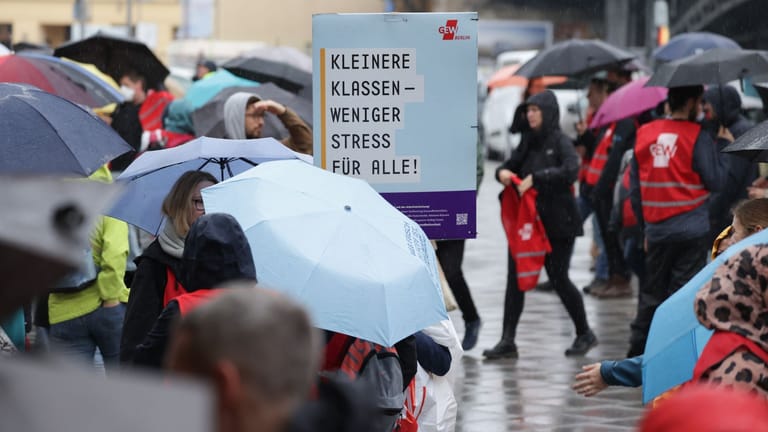 GEW ruft zu Warnstreik an Berliner Schulen auf