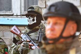 Reservisten in der ukrainischen Region Saporischschja: Viele der mobilisierten Soldaten sterben, noch bevor sie Russland überhaupt verlassen haben.