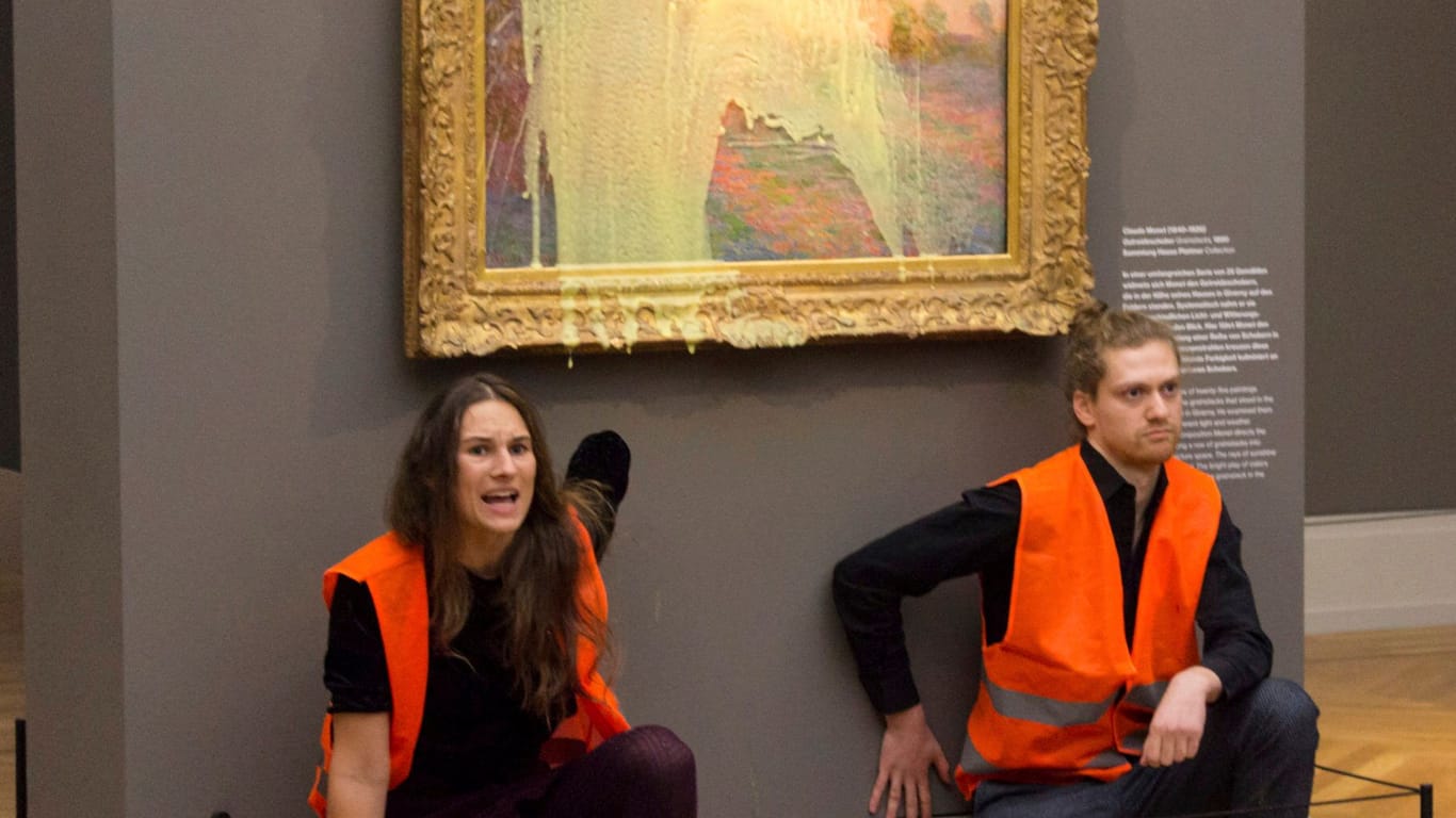 Klimaaktivisten der Letzten Generation beschmierten ein wertvolles Bild Claude Monets in einem Potsdamer Museum.