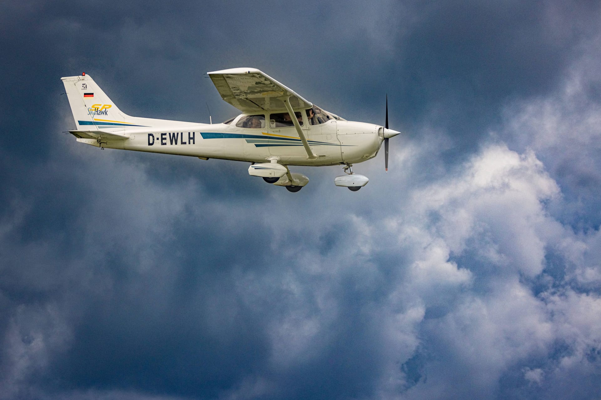 Cessna 172S: Mit solch einem Kleinflugzeug ist das Paar geflogen, eh der 21-Jährige vom Propeller erschlagen wurde.