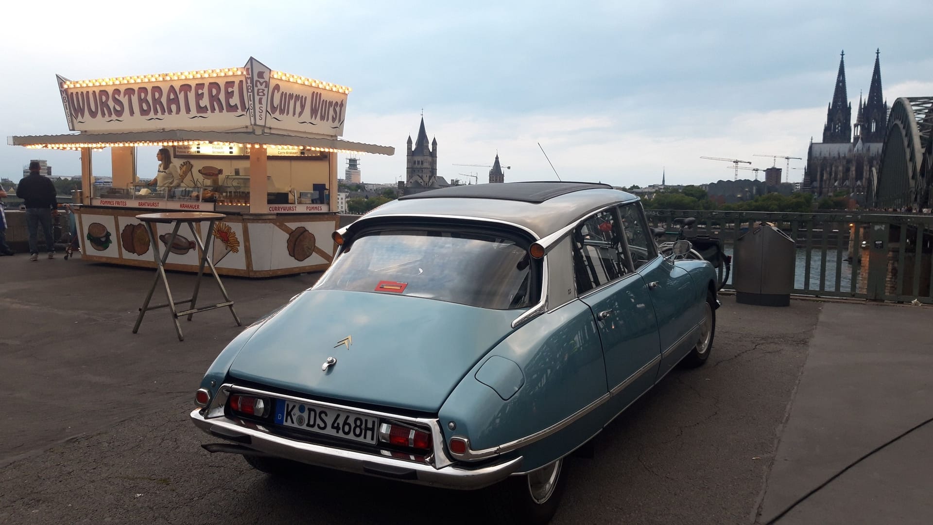 Citroën DS am Tatort-Set (Archivbild): Teilweise leiht der Requisiteur die Fahrzeuge für Drehs aus.