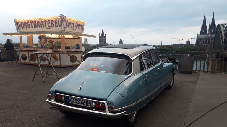 Citroën DS am Tatort-Set (Archivbild): Teilweise leiht der Requisiteur die Fahrzeuge für Drehs aus.