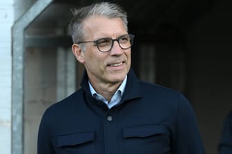 Peter Knäbel: Der Sportvorstand von Schalke sprach kürzlich über Tönnies.