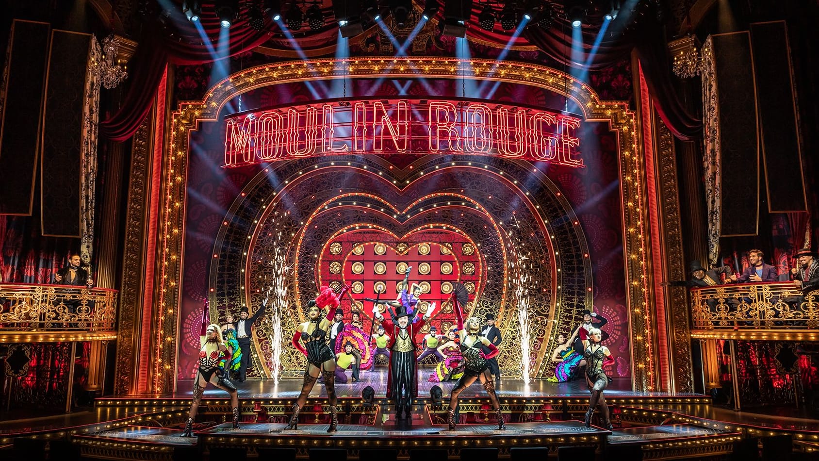 Für die Inszenierung wurde der Kölner Musical Dome aufwendig umgebaut. Die Kosten belaufen sich auf 20 Millionen Euro. Für die Inszenierung wurde der Kölner Musical Dome aufwendig umgebaut. Die Kosten belaufen sich auf 20 Millionen Euro.