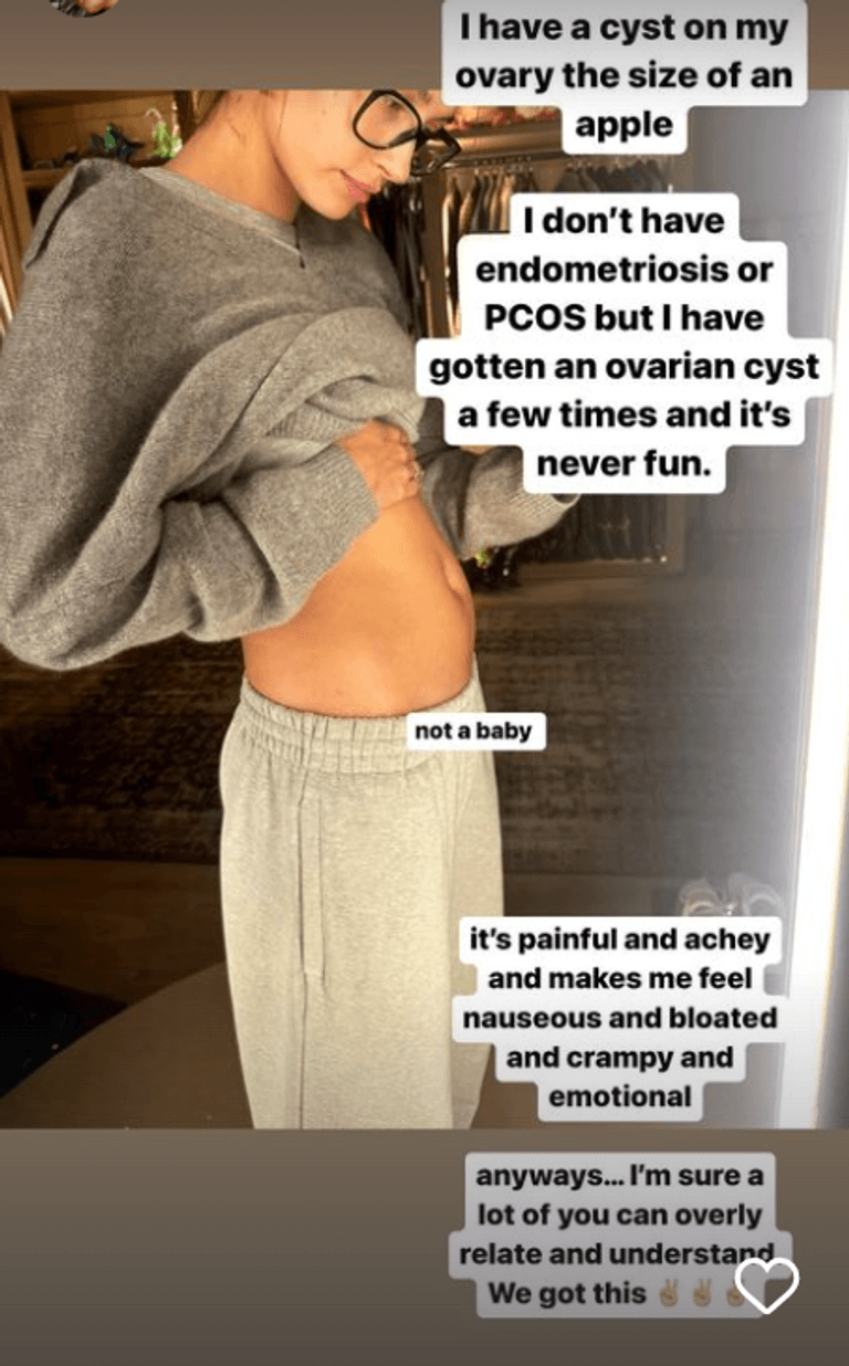 Hailey Bieber: Die 26-Jährige zeigt der Öffentlichkeit ihren aufgeblähten Bauch.
