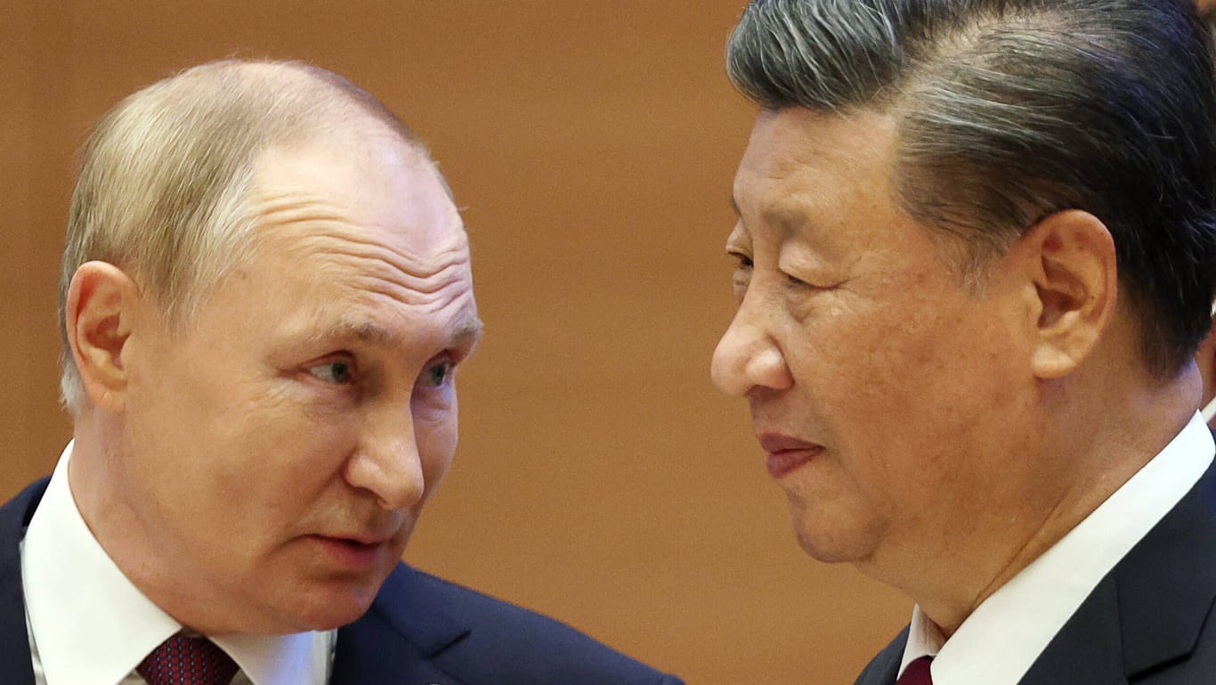 Wladimir Putin und Xi Jinping: China kann Russland nicht fallen lassen, sagt Experte Klaus Mühlhahn.