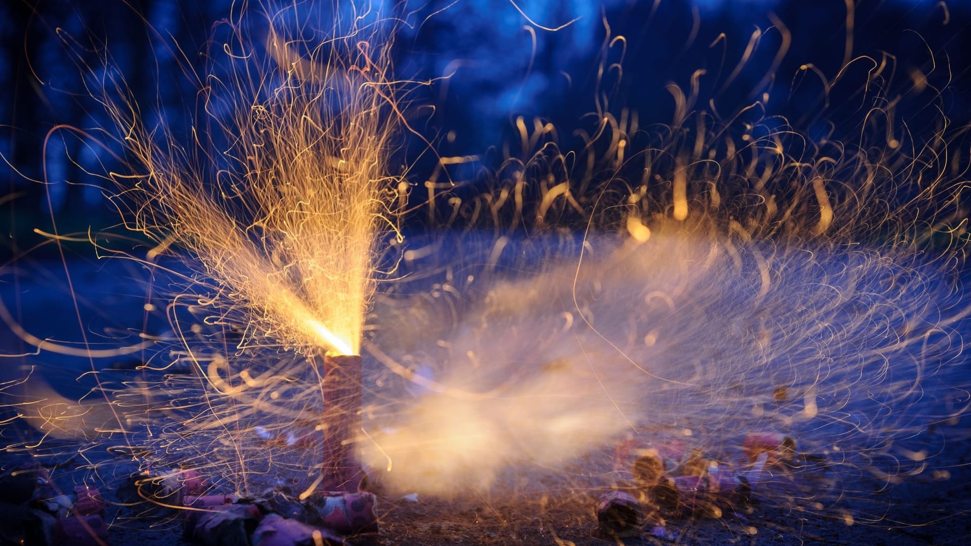 Silvester-Feuerwerk: Es ist wie ein Gewitter, alle hören es. Niemand kann sich dem entziehen.