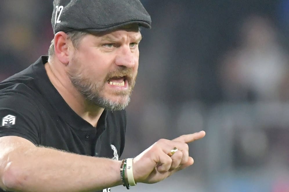 Kölns Trainer Steffen Baumgart (Archivbild): Am 8. Dezember 2022 wird der 1. FC Köln die Vorbereitung auf die verlängerte Rückrunde Anfang 2023 aufnehmen.