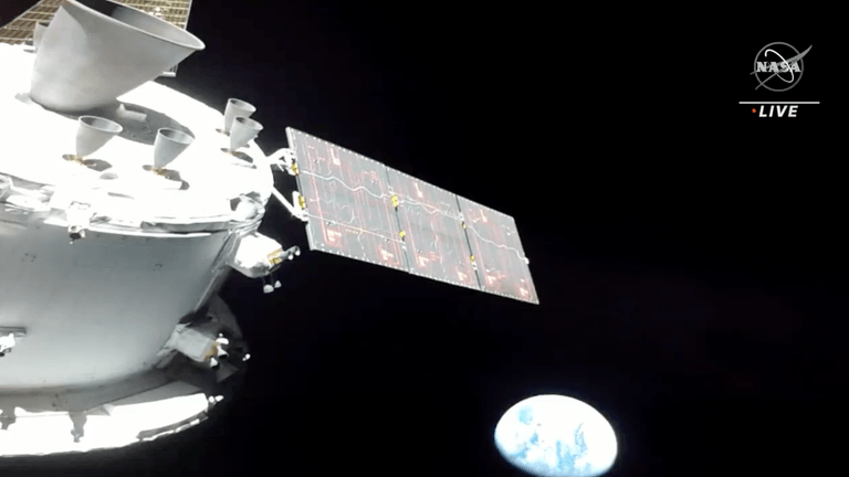 Die Orion-Raumkapsel auf dem Weg zum Mond: Nach wochenlangen Verzögerungen glückte der Auftakt der Artemis-Mission in der vergangenen Woche.
