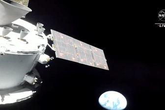 "Orion"-Selfie: Die Raumkapsel schickte kurz nach ihrem Start erste Bilder zur Erde.