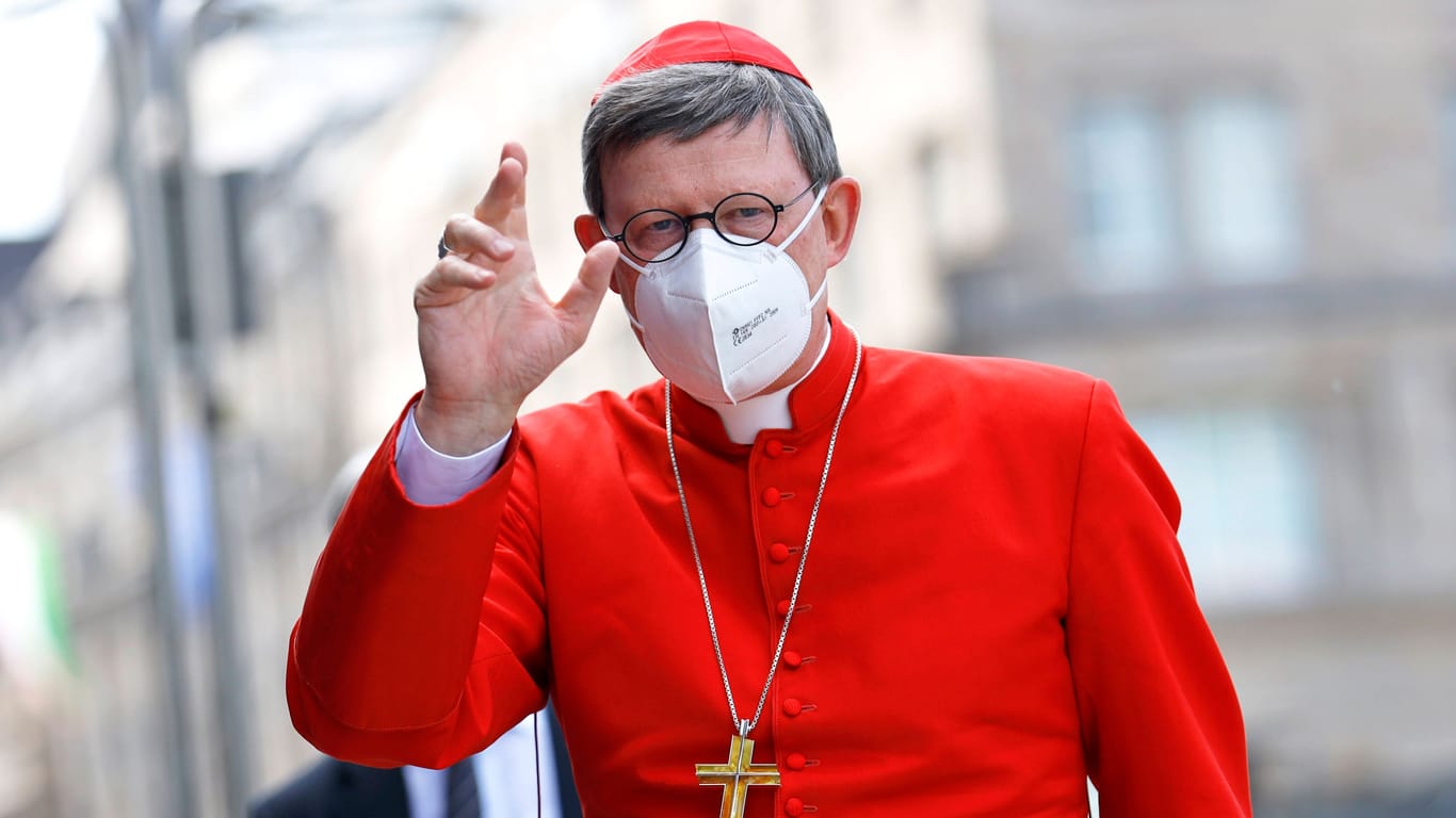 Der Kölner Erzbischof Rainer Maria Kardinal Woelki (Archivbild): Mitarbeiter im Erzbistum stellen sich gegen ihn.