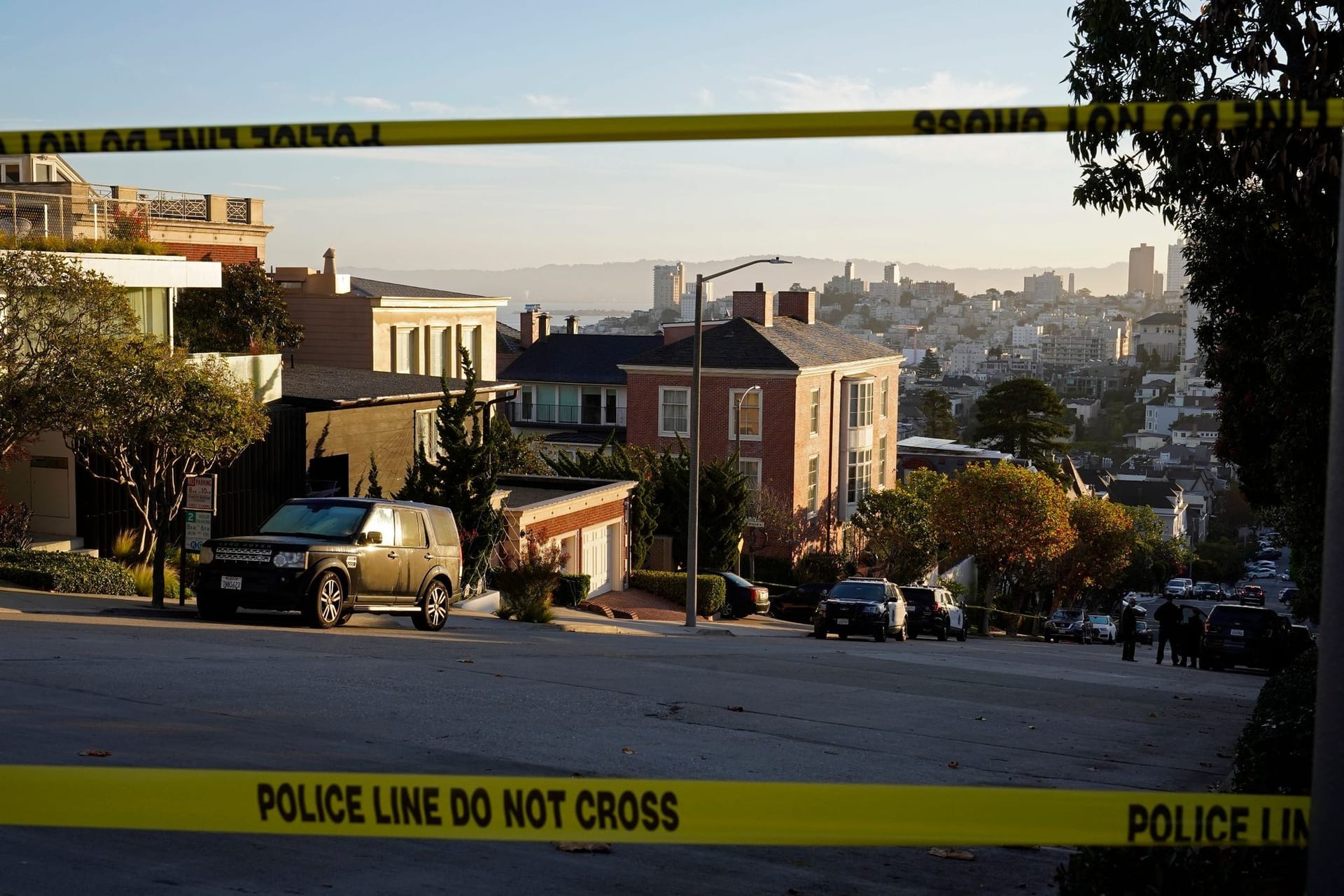 Die Straße vor dem Haus von Nancy und Paul Pelosi in San Francisco: Wenige Tage vor den Parlamentswahlen war Paul Pelosi angegriffen und schwer verletzt worden.